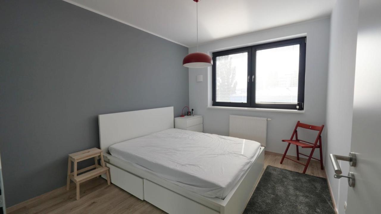 Air-Conditioned, 2 Room Apartment With Terrace Bratislava Ngoại thất bức ảnh