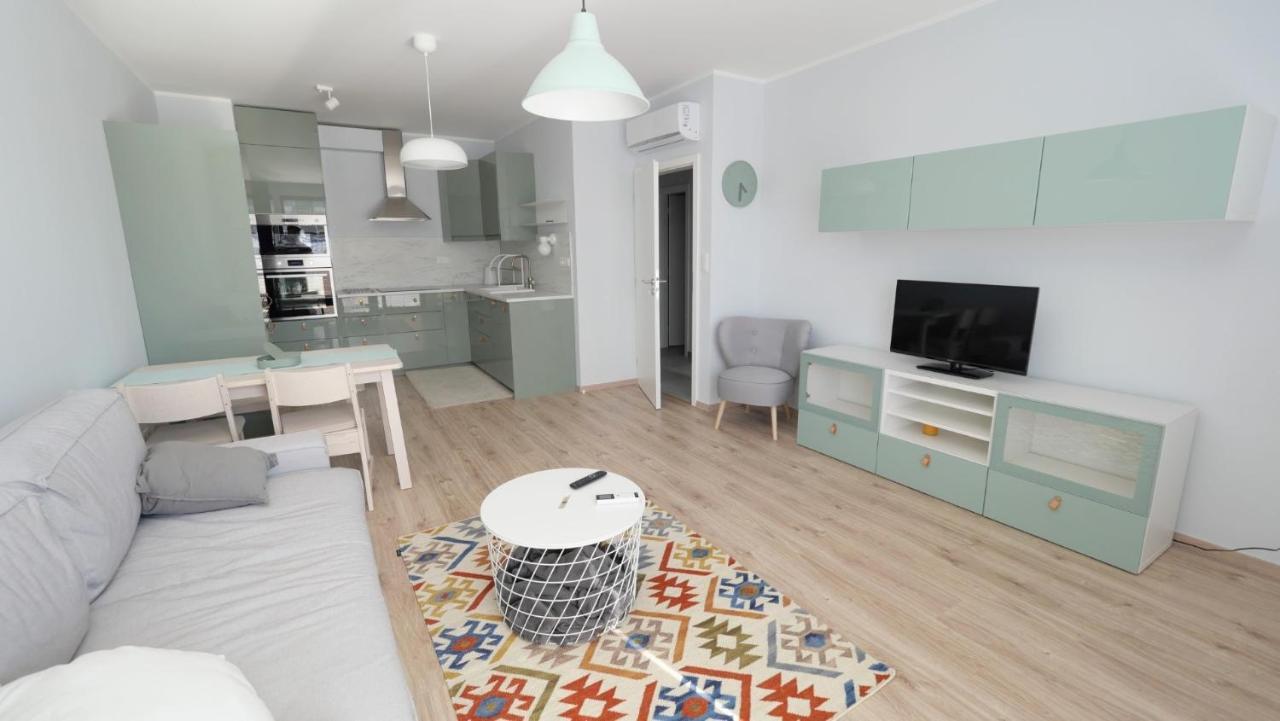 Air-Conditioned, 2 Room Apartment With Terrace Bratislava Ngoại thất bức ảnh