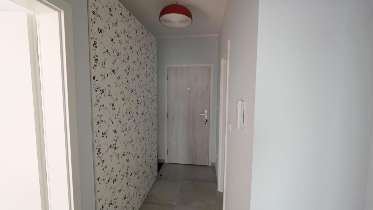Air-Conditioned, 2 Room Apartment With Terrace Bratislava Ngoại thất bức ảnh