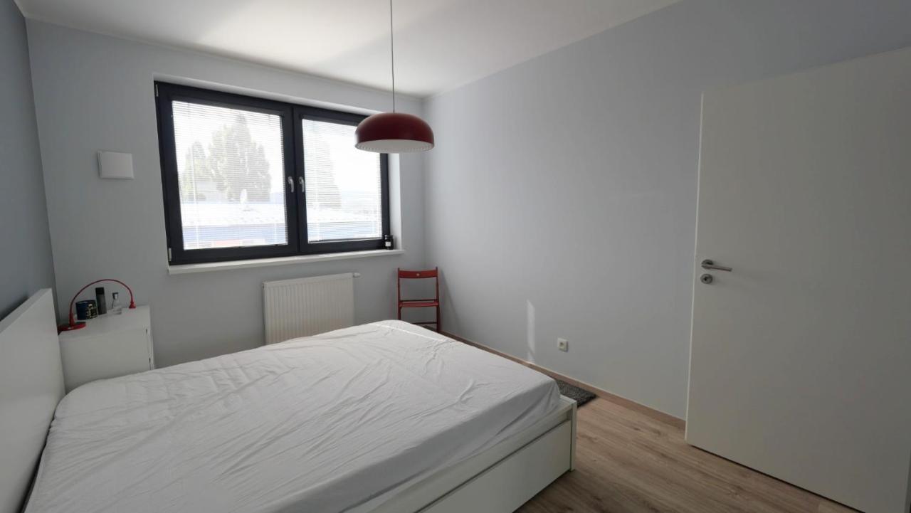 Air-Conditioned, 2 Room Apartment With Terrace Bratislava Ngoại thất bức ảnh